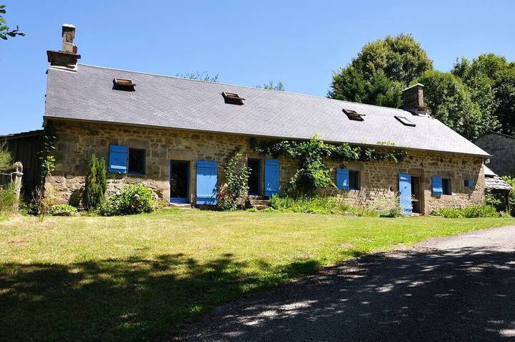 Gîte pour 8 personnes, avec terrasse et jardin