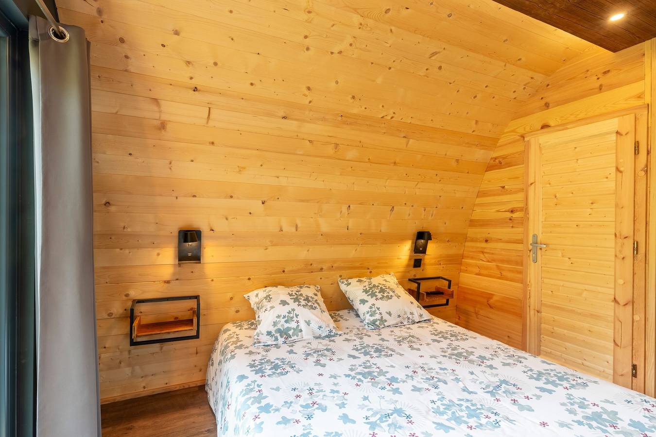 Maison de vacances 'Pod Insolite Nature - Vue Verdure' avec terrasse privée, Wi-Fi et climatisation in Touët-sur-Var, Région de Nice
