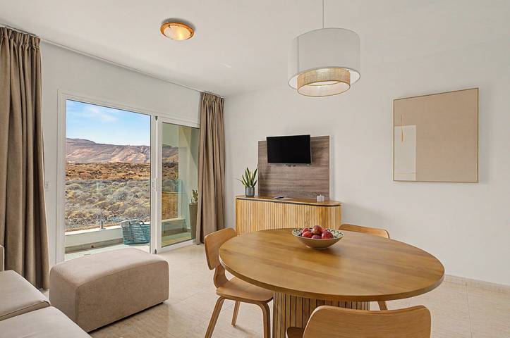 Ganze Wohnung, Ferienwohnung "Callao Beach 9" mit Bergblick, Terrasse und Wlan in Punta de las Mujeres, Haría