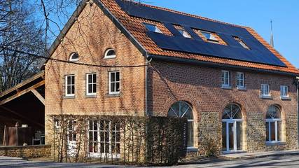 Gîte pour 14 personnes, avec jardin, animaux acceptés à Pepinster