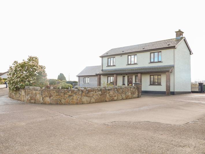 Log cabin for 8 people, with Garden and View in County Fermanagh