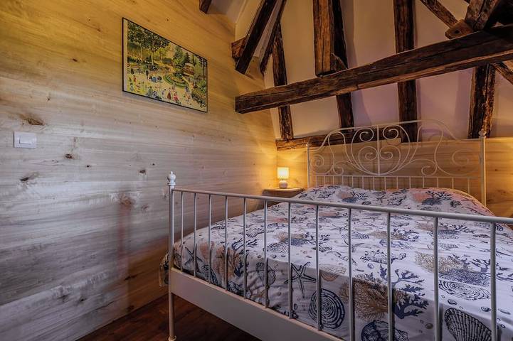 Location de vacances pour 9 personnes, avec jardin et terrasse à Cherveix-Cubas - 3