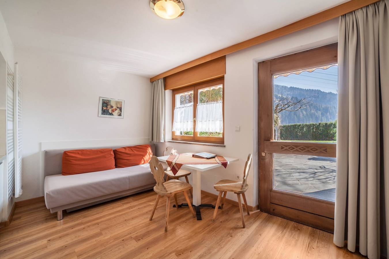 Entire apartment, Holiday Apartment 'Camping Passeier Apfelblüte' with Sauna, Mountain View, Garden & Wi-Fi in Saltaus, St. Martin in Passeier