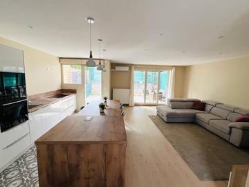 Villa pour 8 personnes, avec balcon à Lyon
