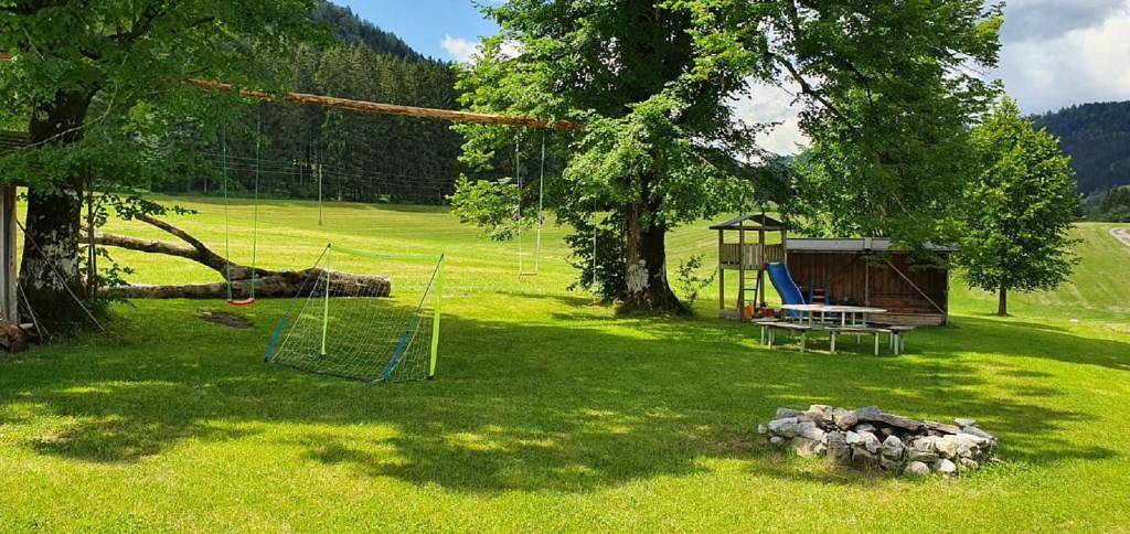 Biohof Herdengl - Ferienwohnung 1 (100qm) mit 3 Schlafräumen und großer Wohnküche in Lunz am See, Mostviertel Region
