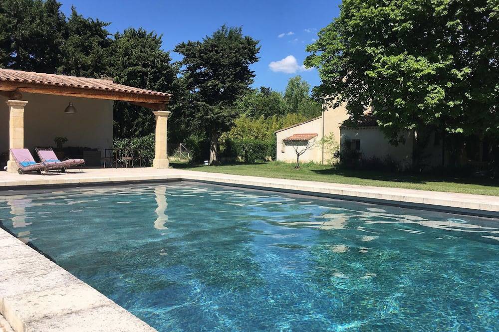 Mas, havre de paix, max 14 pers, piscine 6*12, Wifi, clim, à 10 mn sortie in Jonquières, Vaucluse