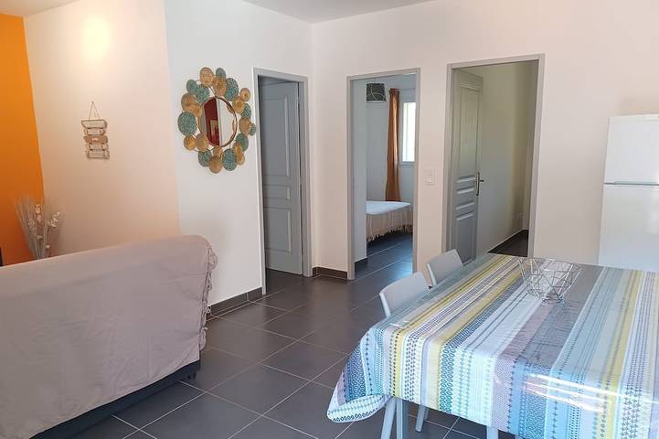 Appartement entier, Appart piscine chauffée, wifi, 2 chambres, clim, 7 min plage 1 min rivière in Galéria, Parc naturel régional de Corse