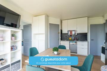 Gîte pour 4 personnes, avec balcon, adapté aux familles à Créteil