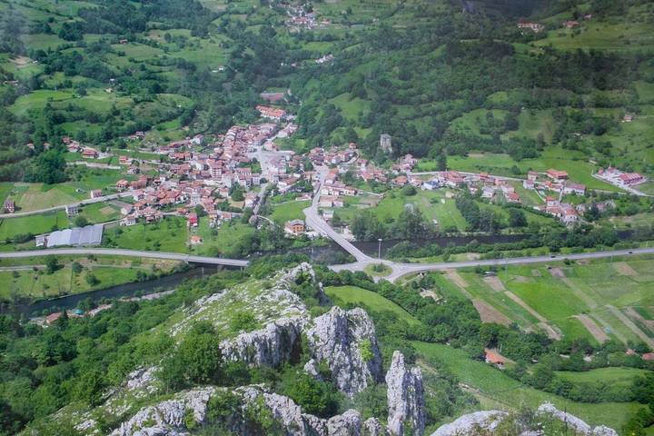 Casa rural para 6 personas, con terraza además de jardín y vistas, Se admiten mascotas en Laviana - 3