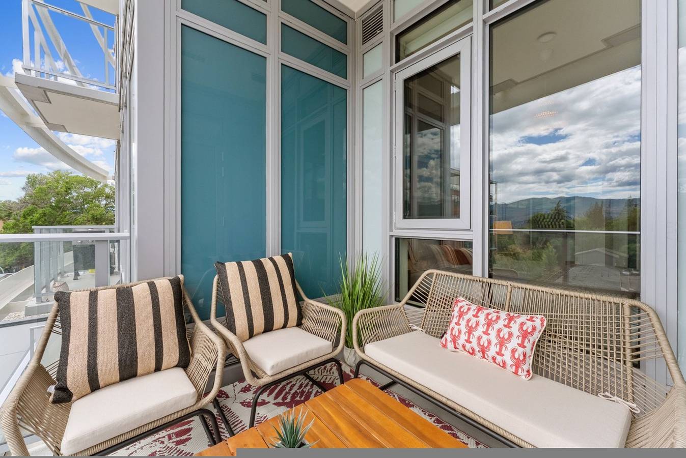 Geheel appartement, Aqua Waterfront Village - 2 Bedroom Luxury Condo in Kelowna, Central Okanagan