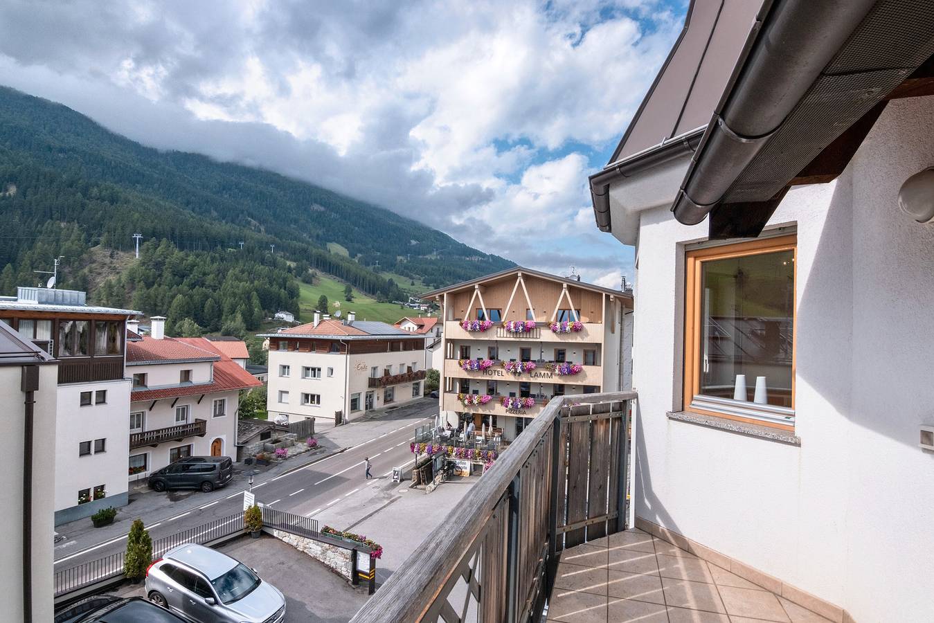 Appartamento intero, Appartamento 'Am Reschensee' con vista sulle montagne, balcone e Wi-Fi in San Valentino alla Muta, Curon Venosta