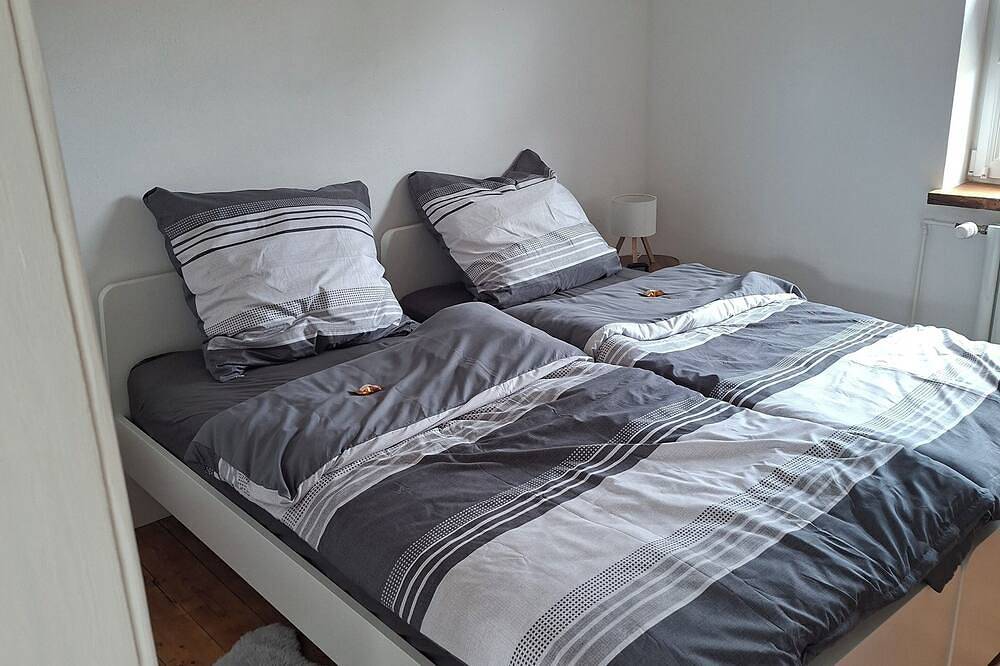 Ganze Wohnung, Frisch sanierte Ferienwohnung mit eigenem Garten in Celle, Aller-Leine-Tal