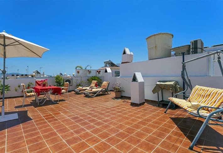 Apartamento entero, Apartamento 'El Rincón de Lola en Nerja' con Terraza y Wi-Fi in Nerja Centre, Nerja
