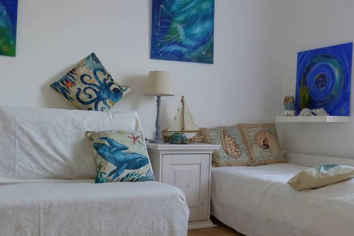 Haus Ostseemuschel, 1 Minute zu Fuß zum Strand, 2 Terrassen und Sauna in Gramkow, Hohenkirchen