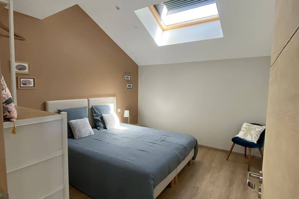 Ganze Wohnung, Modernes Apartment mit Terrasse, Stadtzentrum, 100 m vom Meer entfernt in Loctudy, Quimper und Umgebung