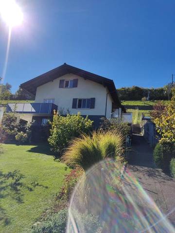Gîte pour 4 personnes, avec jardin ainsi que vue sur le lac et vue à Spiez