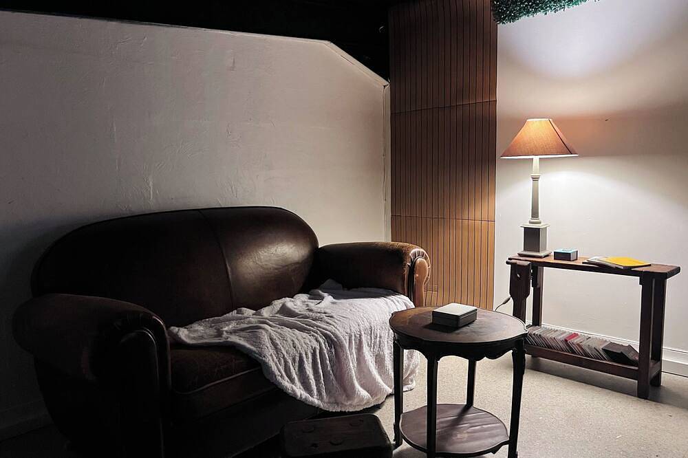 Ganze Wohnung, Unique loft near Paris • Sleeps 25 • Giant Screen • Full privatization in Château-Thierry, Aisne
