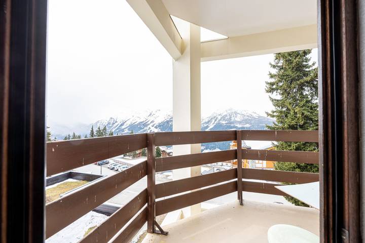 Entire studio, Studio "Les Bouquetins A" with Balcony and Valley View (South Facing) in La Rosière, Montvalezan