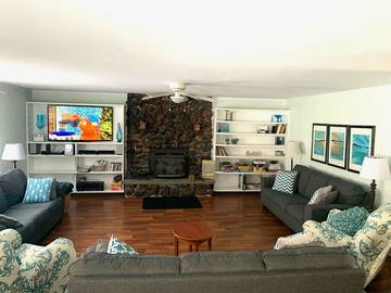 Vacation House for 16 Guests in Treasure Lake, Pennsylvania, Picture 3