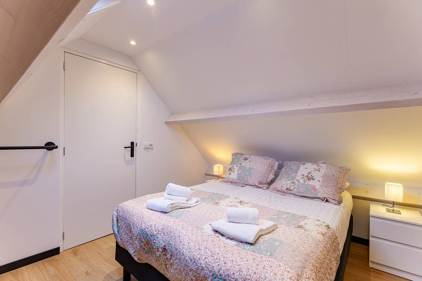 Ferienwohnung Vrouwenpolder | Helle, moderne Wohnung mit großem Garten für 4 Personen | Schoolstraat 6A in Vrouwenpolder, Walcheren