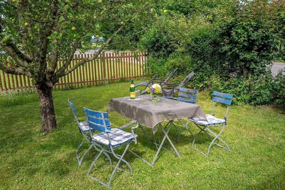 Ganze Wohnung, Am Allgäu-Radweg, ruhiges Apartment, mit Fahrradgarage in Bayerisch Schwaben
