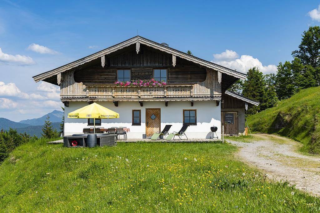 Ganze Ferienwohnung, Almhütte/3 Schlafräume/ Du,Wc,Kachelofen in Kössen, Kaiserwinkl