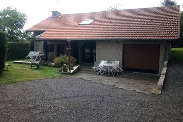 Maison de campagne pour 6 personnes, avec jardin à Hadol