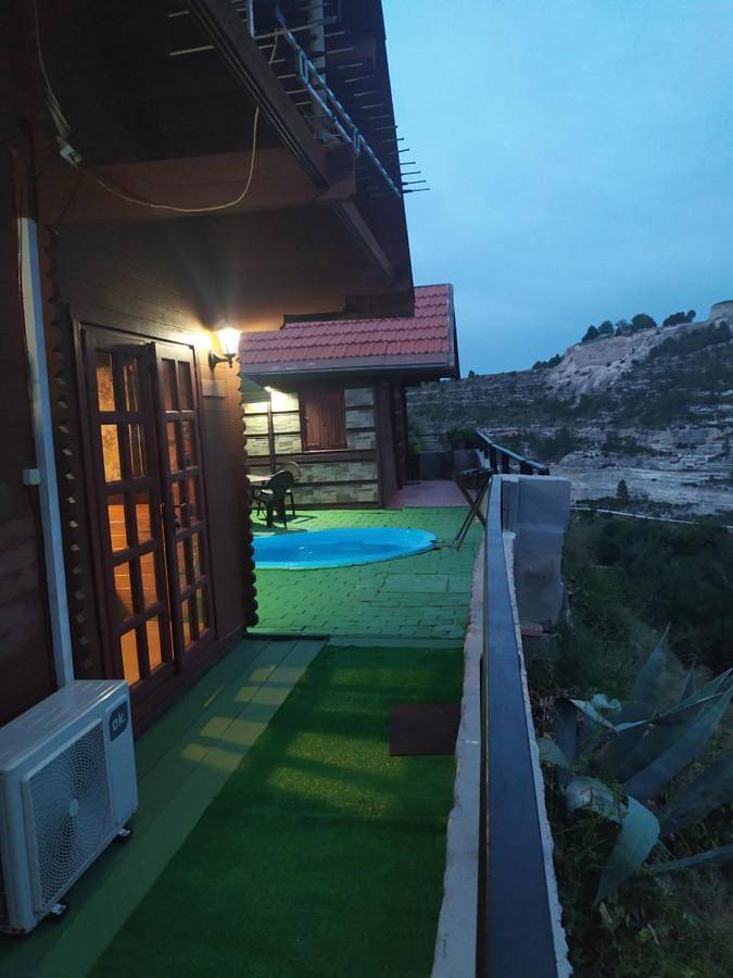 Casa rural para 6 personas, con Terraza además de Piscina para niños y Piscina en Jorquera