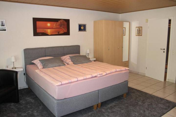 Ferienwohnung für 2 Personen, mit Terrasse und Ausblick in Mönchengladbach