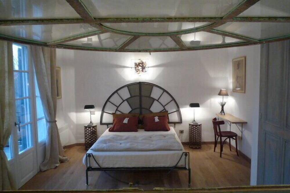 Landhaus in der Provence, „Maison Mas“, absolut private Unterkunft in 84800 L'Isle-sur-la-Sorgue in L'Isle-sur-la-Sorgue, Vaucluse