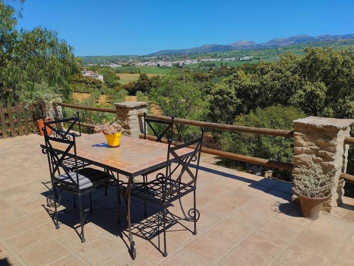 Casa rural para 9 personas, con vistas además de jardín y piscina, Se admiten mascotas en Ronda - 4
