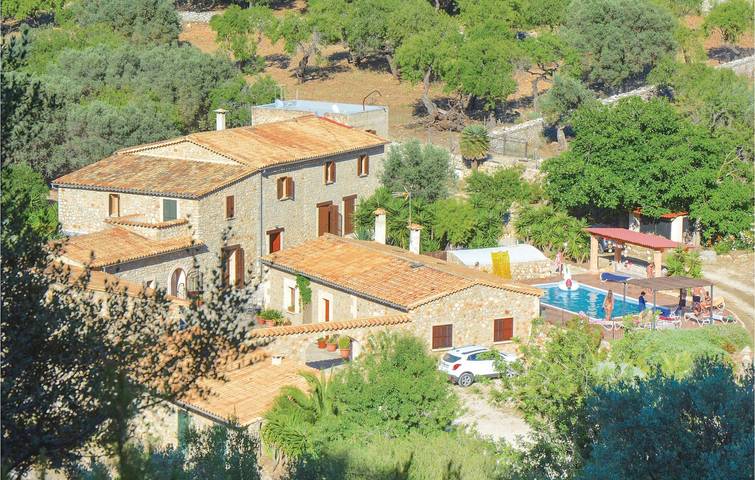 Finca für 12 Personen, mit Terrasse und Garten sowie Pool in Estellencs