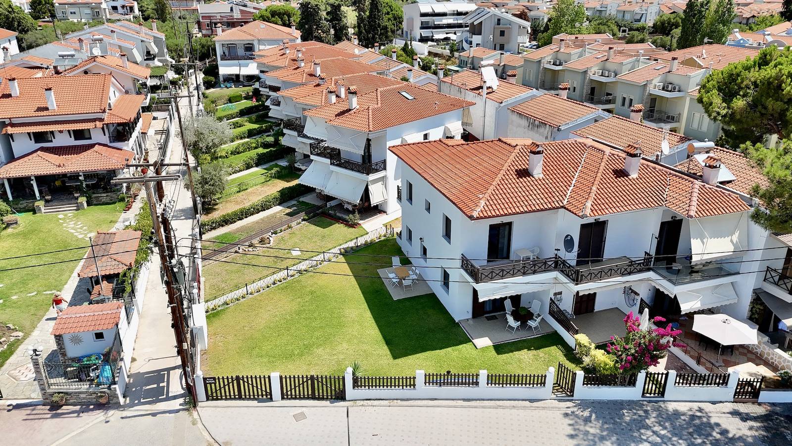 Le bonheur en bord de mer à Nikiti, spacieuse villa de deux étages avec vue imprenable sur la mer in Nikiti, Sithonie