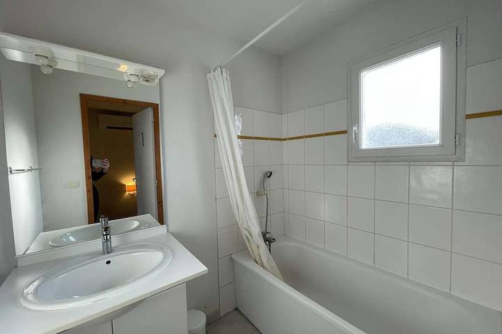 Gemütliches Ferienhaus mit Terrasse, Pool & Hunde willkommen in Salavas, Ardèche
