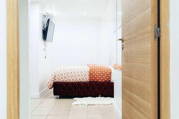 Location de vacances pour 4 personnes, avec Jacuzzi ainsi que Terrasse et Jardin à Osny