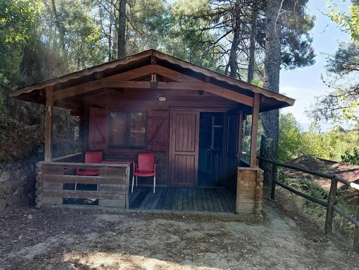 Location de vacances pour 3 personnes, avec bassin pour enfant et vue ainsi que terrasse et piscine à Lanzahíta - 2