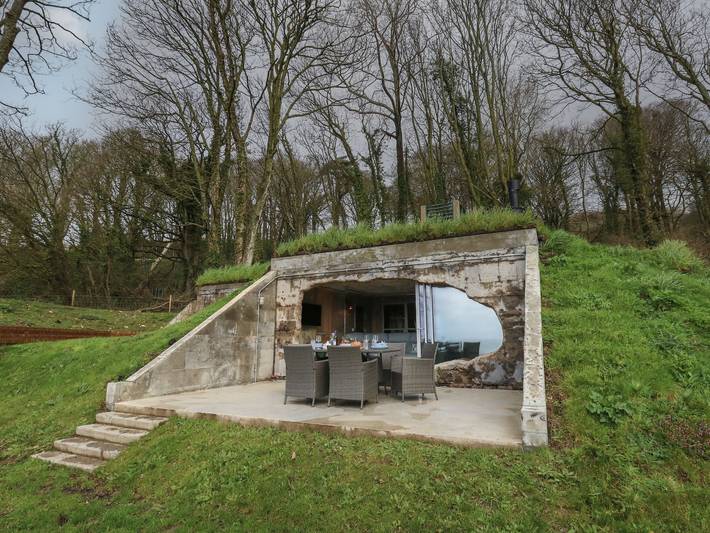 Castle for 4 people in Dorset