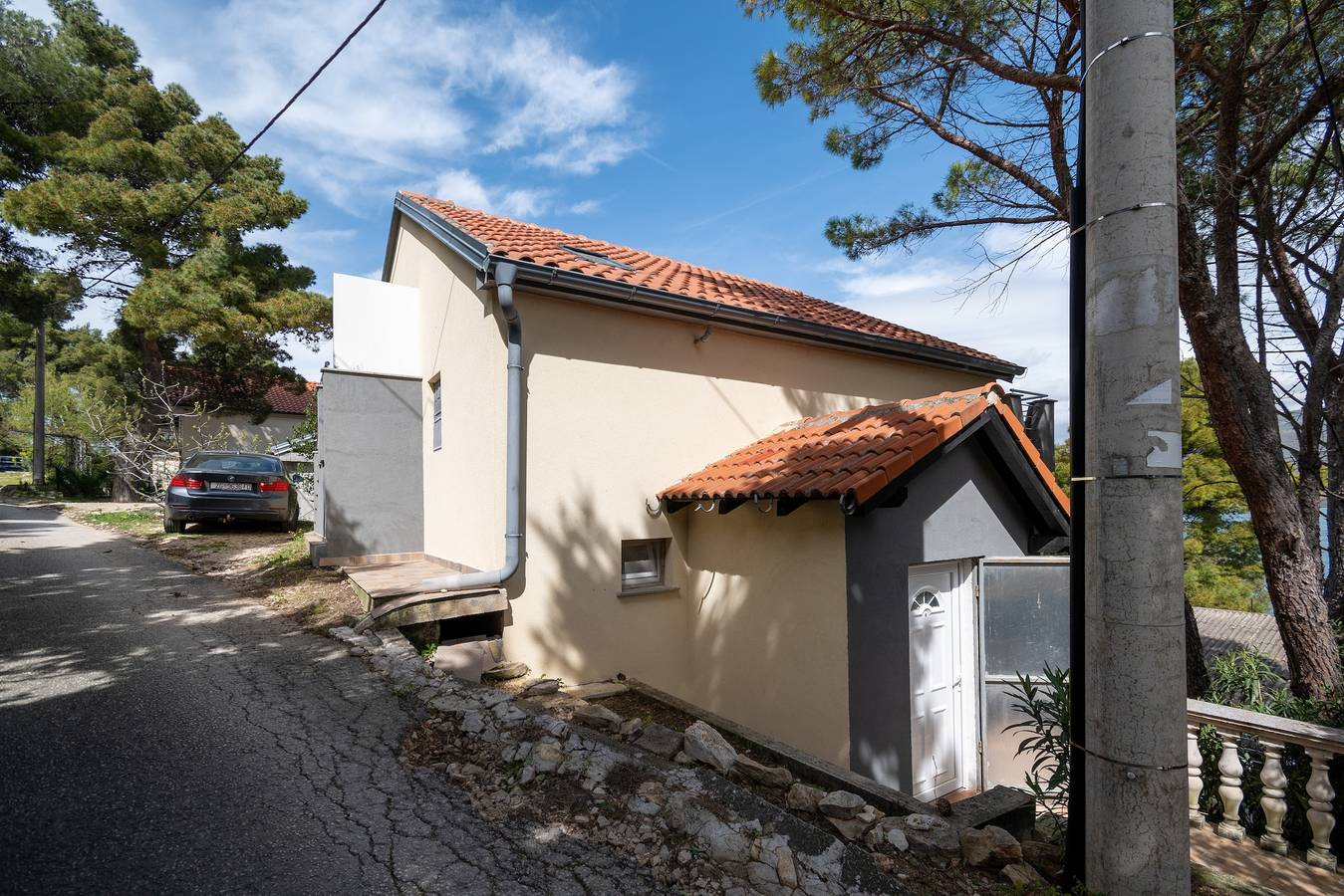 Ganze Wohnung, 2-Zimmer-Ferienwohnung mit Terrasse und Meerblick Donji Karin, Novigrad A-22350-b in Donji Karin, Zadar