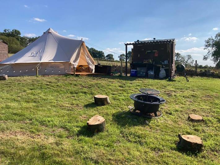 Glamping for 6 people, with Terrace and Garden as well as View in Peak District