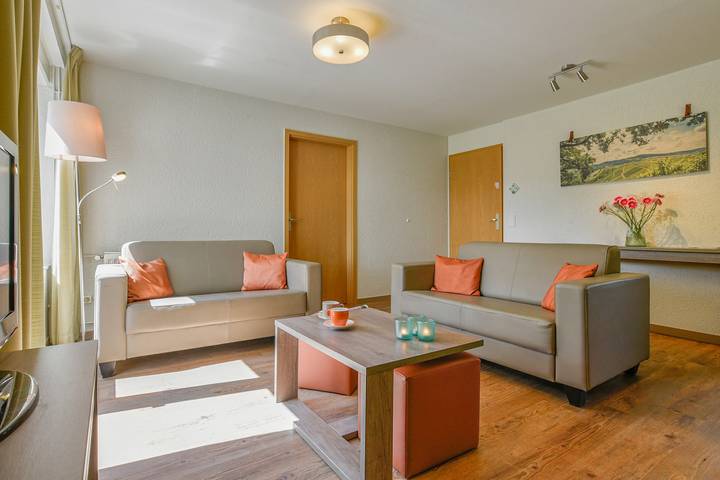 Bungalow für 6 Personen, mit Terrasse und Balkon/Terrasse in Mosel-Saar - 3