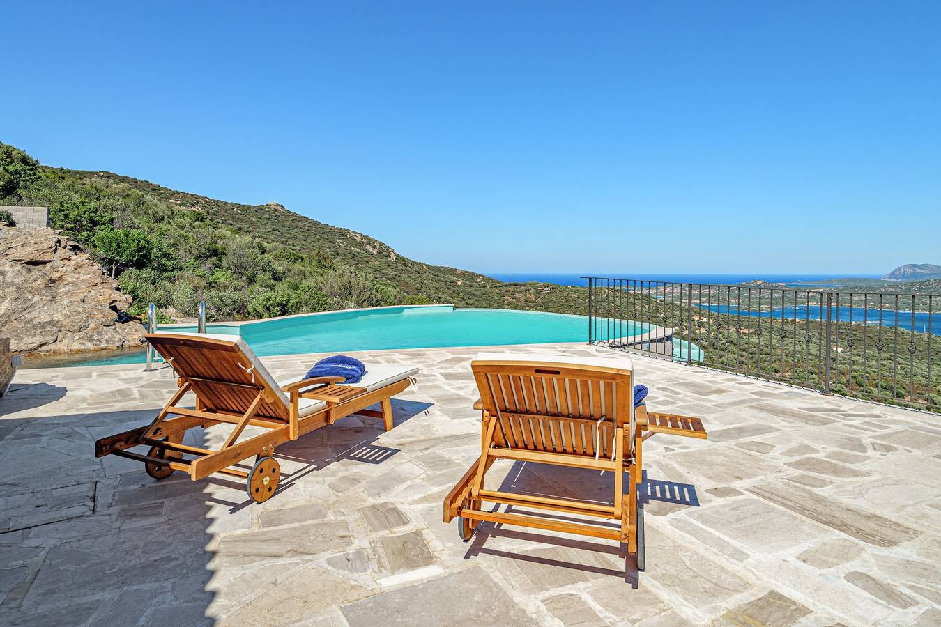 Casa vacacional "Villa Maryna" con vistas al mar, terraza privada, piscina y Wi-Fi in Costa Smeralda