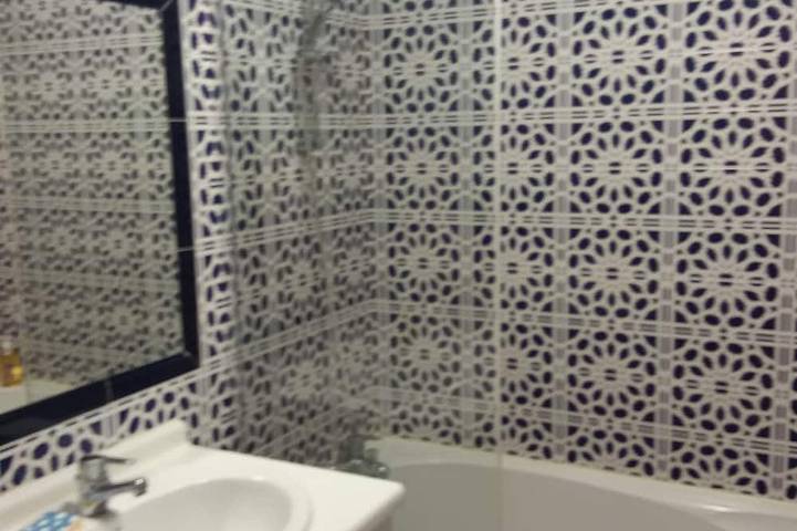 Gîte pour 5 personnes, avec terrasse ainsi que jardin et piscine à Saint-Julien-de-Civry - 4