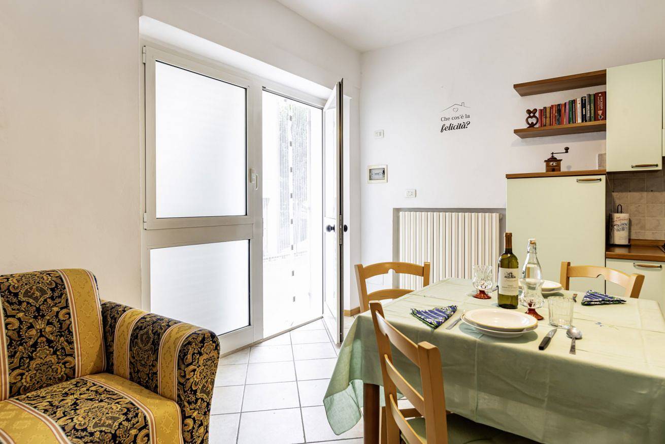 Apartamento entero, Guest Host - Il Loto Apartment in Pésaro, Valle del Metauro