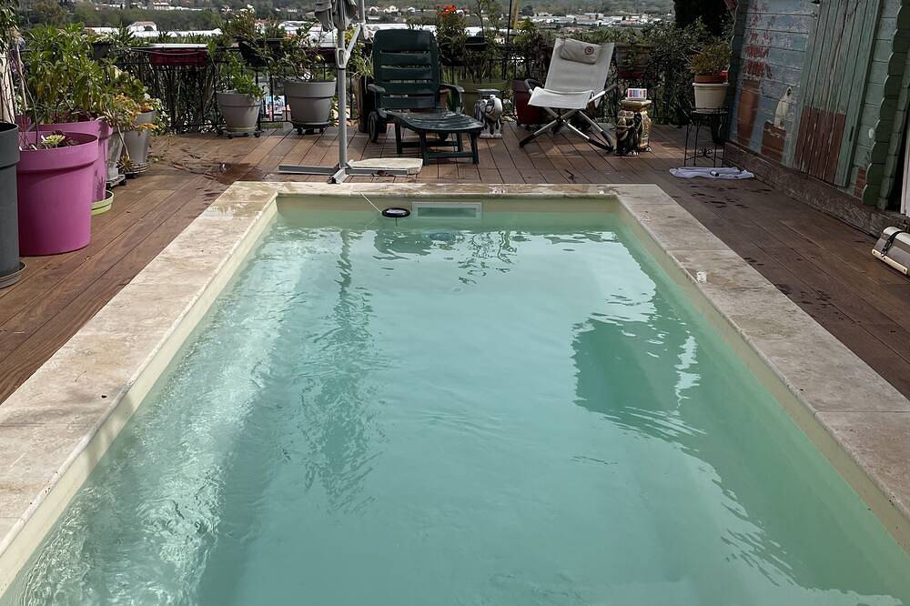 Zen accommodation on the mimosa hill in Hyeres, Parc national Port-Cros