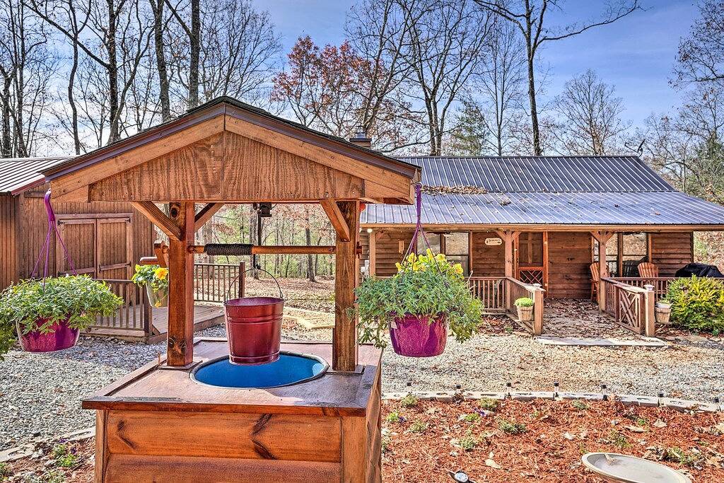 'Serenity Cabin' w/ Furnished Deck in Chattahoochee National Forest