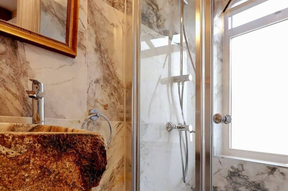 Apartamento inteiro, Elegant Studio in Heritage Home - Private Terrace in Victoria (Malta), Gozo (Malta)