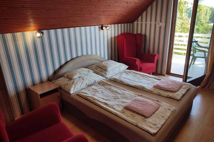 Gîte pour 4 personnes, avec piscine et jardin dans Koroshegy - 2