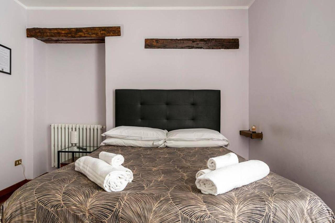 Double Room with Private External Bathroom in Frascati, Castelli Romani