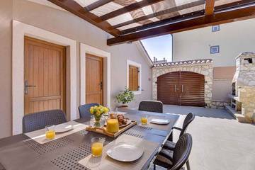 Villa for 5 People in Pula-Medulin, Pula, Photo 3