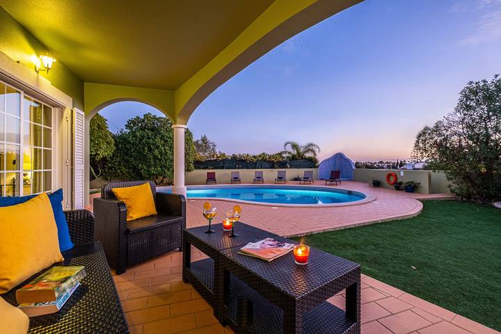 Villa für 13 Personen, mit Balkon und Garten in Carvoeiro - 2